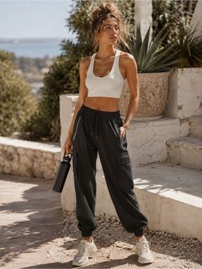 Libin Cargo Joggers Travel Athleisure Pants NWT